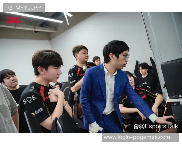 深入分析JDG战队边路渗透策略与战术执行的成功之道